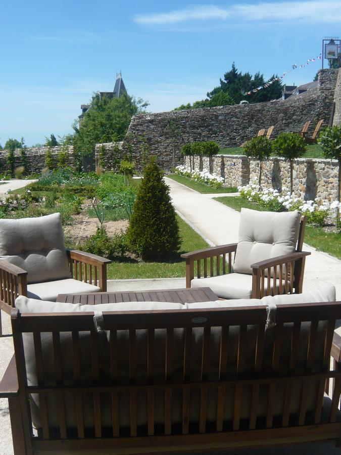 Jardin Des Simples Mont-Dol Exterior foto